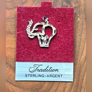 BNWT💫Sterling Filagree Elephant Pendant
